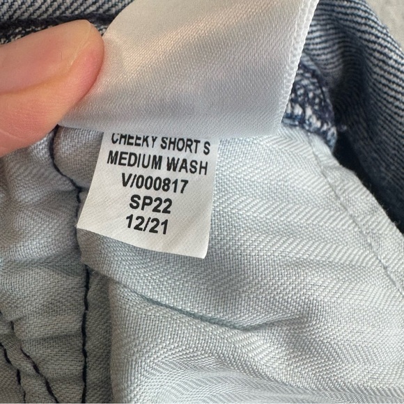 Gap Womens Size 31/12r Cheeky Short Sky High Medium Wash Festival Boho Casual - Picture 6 of 9